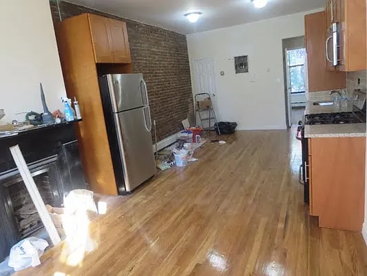 Rented by Sido New York LLC | media 21