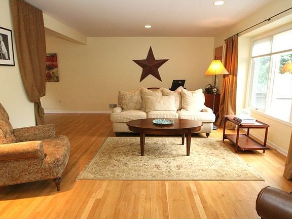 3rd image of 63 Clarken Dr