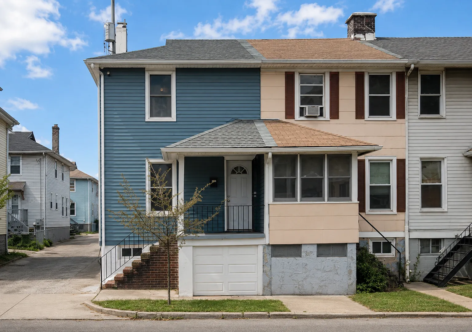Comfortable Baltimore Home with Central Air and Fenced Yard — Photo 1