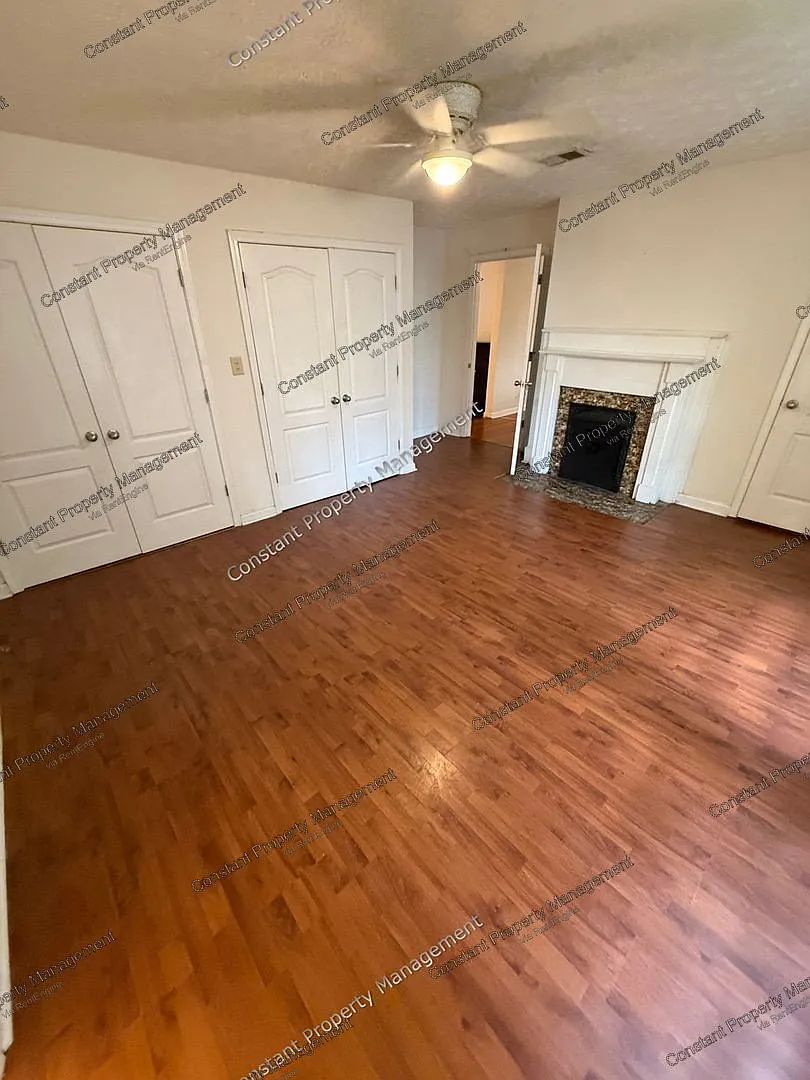 1 bed, 1.0 bath, $950 — Photo 4