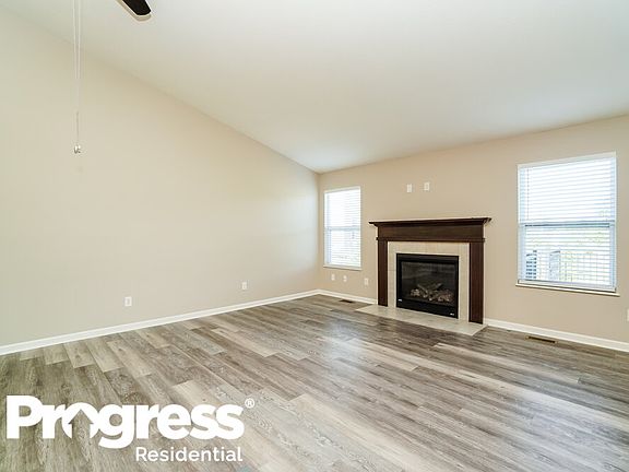 4th image of 217 Glemsbury Dr