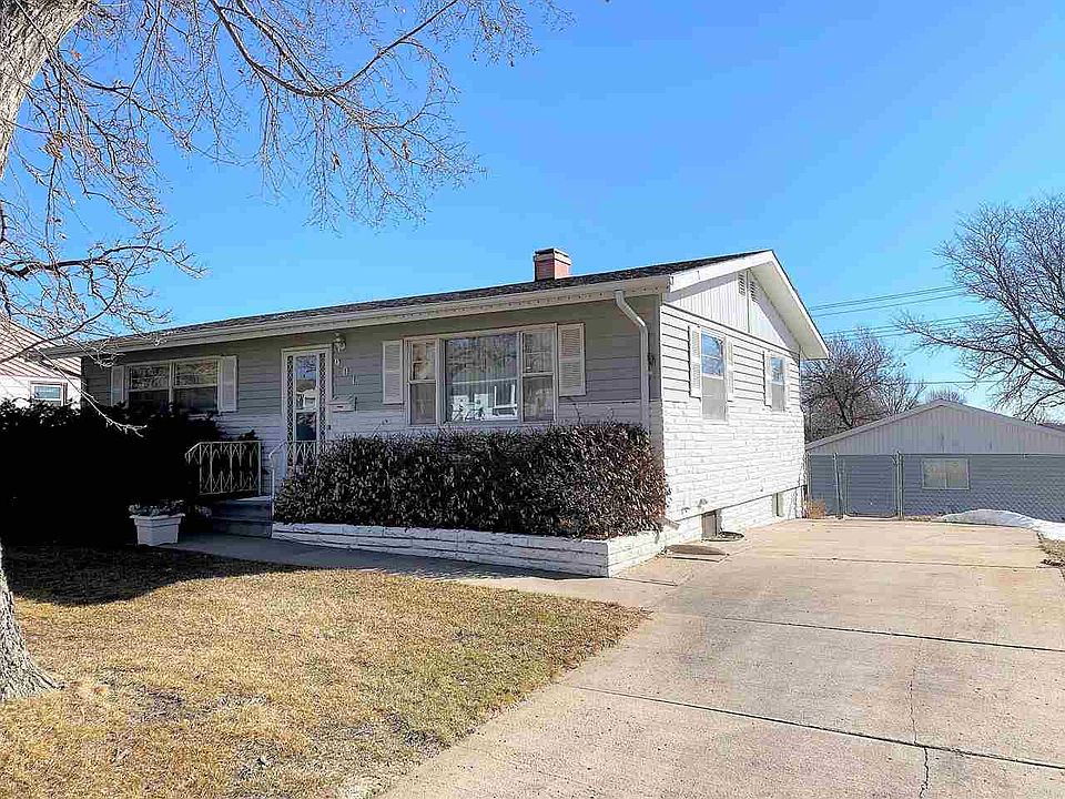 1st image of 901 Missouri Ave