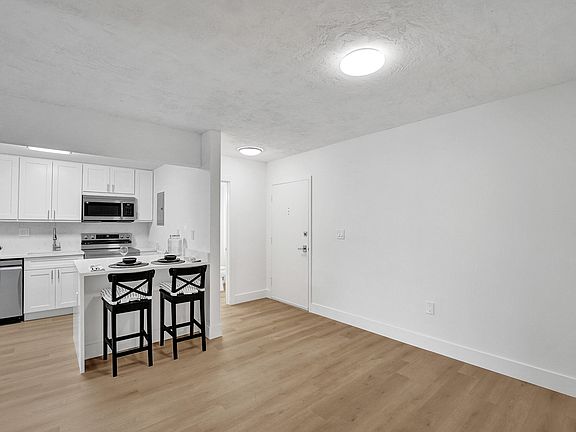 4th image of 7300 NW 17th Street #305