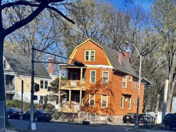 72 N Park St, East Orange City, NJ 07017