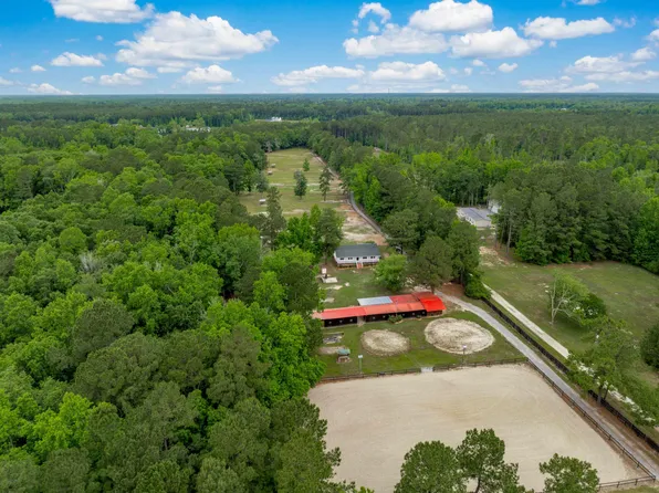 133 Rockin Horse Ln, Holly Hill, SC 29059