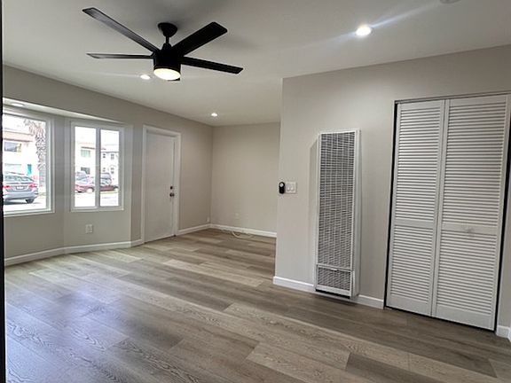 2nd image of 05-1007 E Ocean Blvd #5