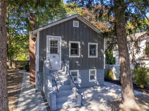 30 Long Beach Drive, Sound Beach, NY 11789
