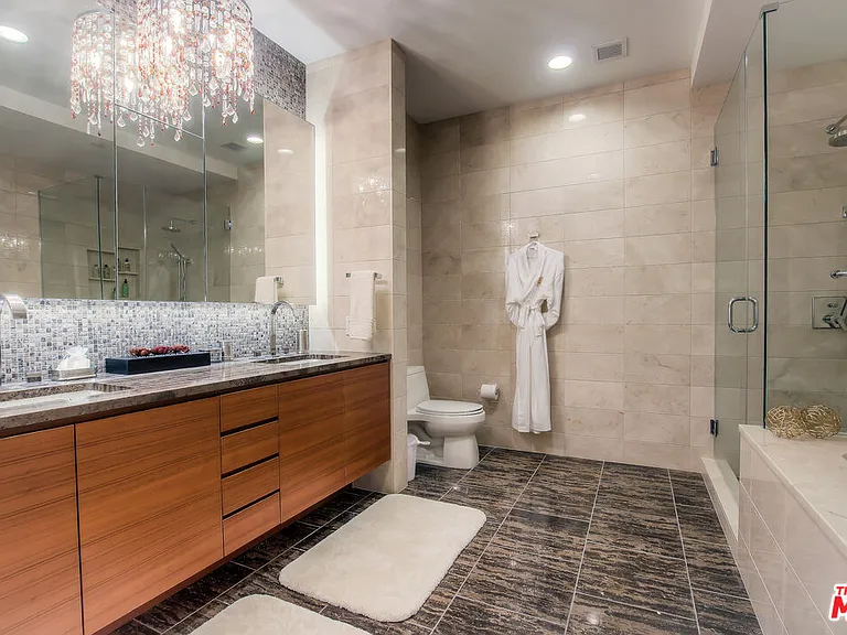 900 W Olympic Blvd #33F — Photo 8