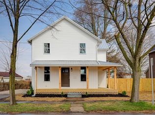 215 W Chestnut St, Orrville, OH 44667