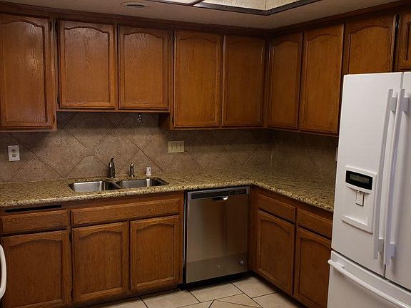 3rd image of 510 Summerwood Ln
