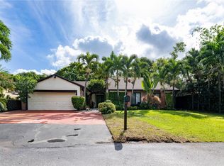 Lakes Of The Meadow Sec 4, Miami, FL 33185