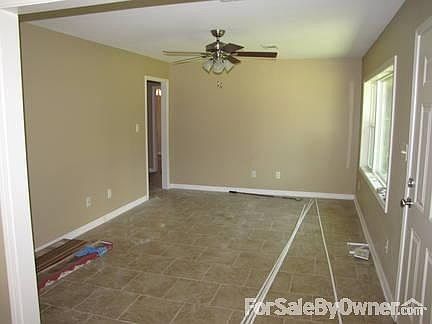 5th image of 516 Lakeshore Dr