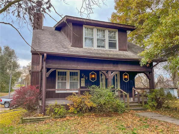 722 W 11th St, Trenton, MO 64683