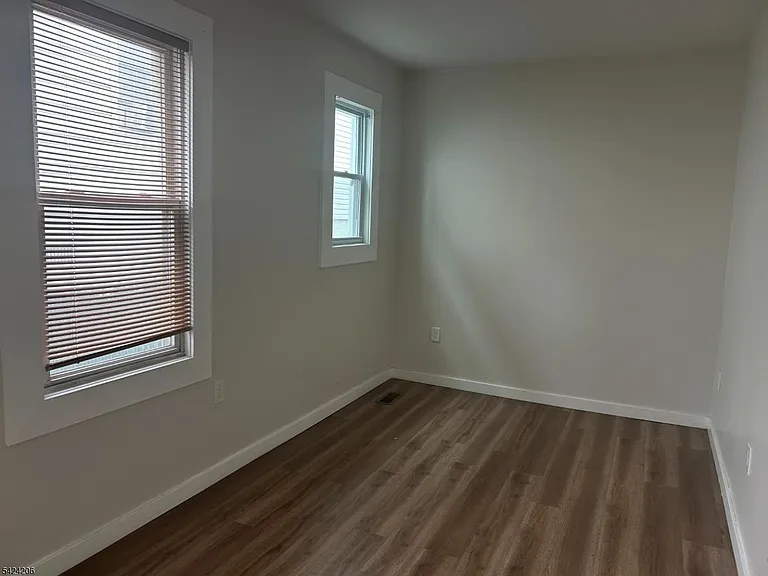 194 Wainwright St #1 — Photo 5