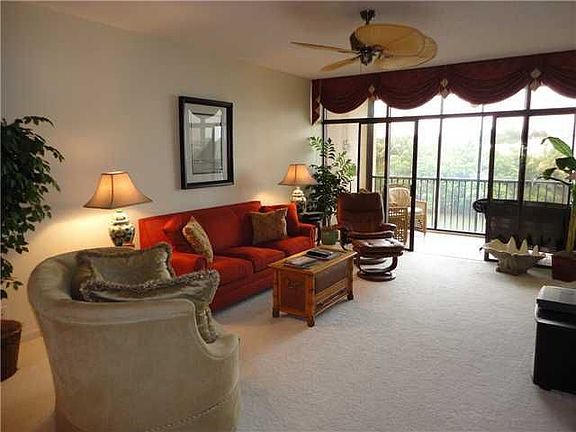 5th image of 11370 Twelve Oaks Way APT 313