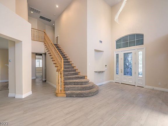 4th image of 9237 White Tail Dr
