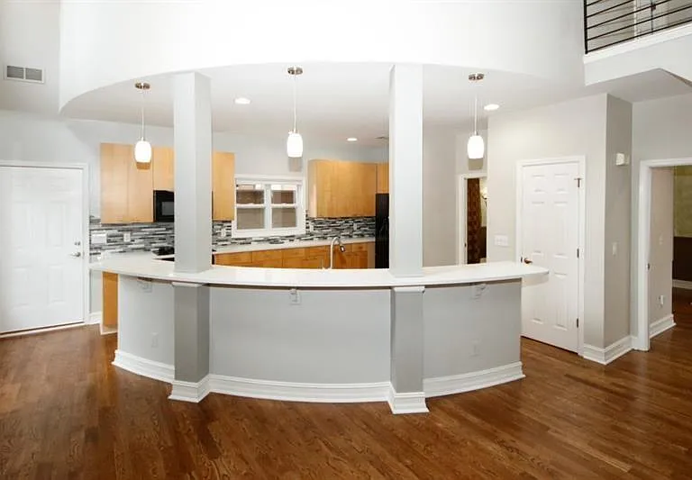 1354 Brookhaven Village Cir NE — Photo 6