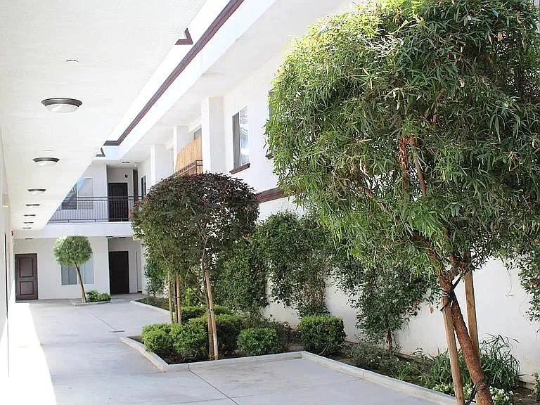 6901 Laurel Canyon Blvd #212 — Photo 20
