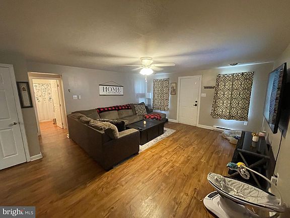 2nd image of 629 State Cir