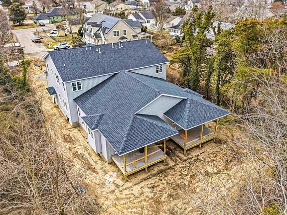 3rd image of 7 Way Rd W