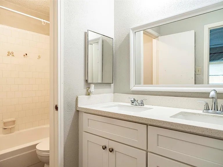17003 Enchanted Cir W — Photo 21