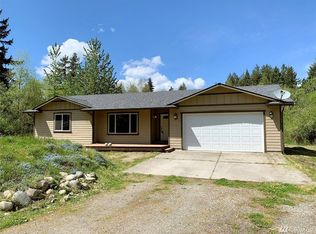 957 Tipsoo Loop N, Rainier, WA 98576