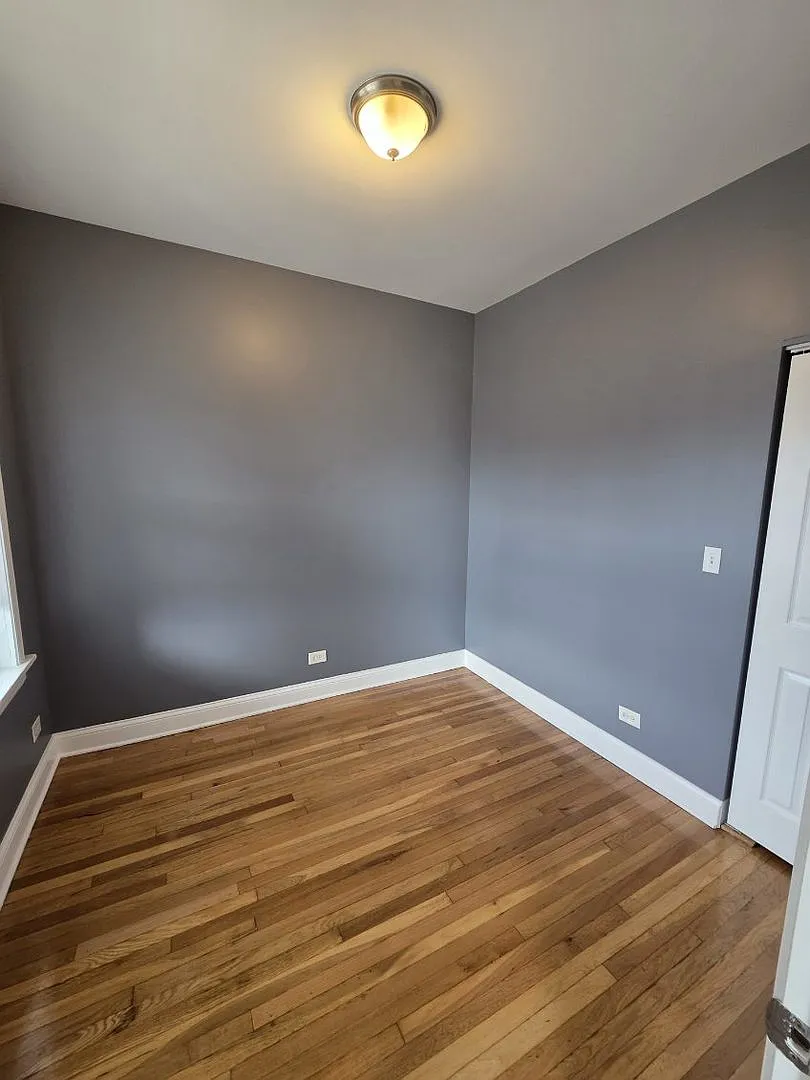 3 bed, 900 sqft, $1,650 — Photo 3