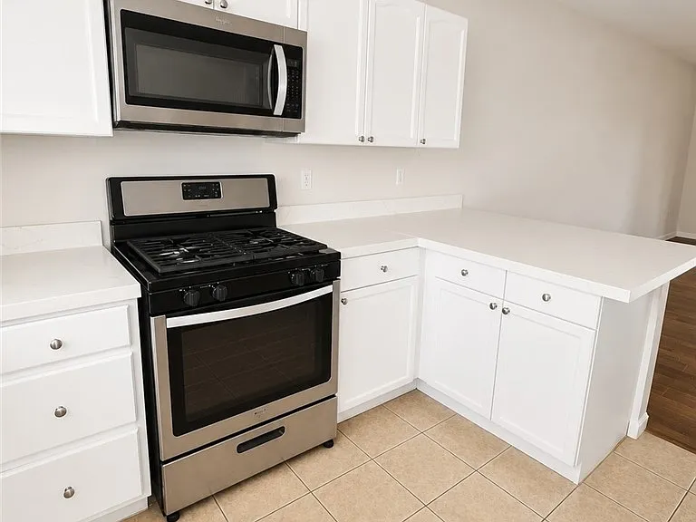 300 Pine Haven St #104 — Photo 12