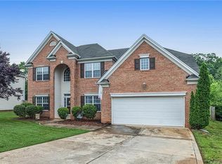 6424 Wyndham Hill Dr, Charlotte, NC 28269