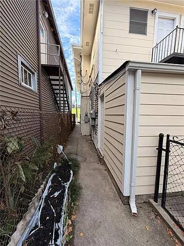 1 bed, 1.0 bath, 590 sqft, $925 — Photo 2
