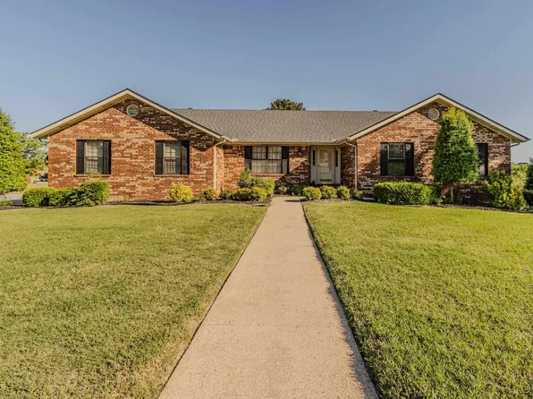 1720 Georgetown Cir, Paragould, AR 72450
