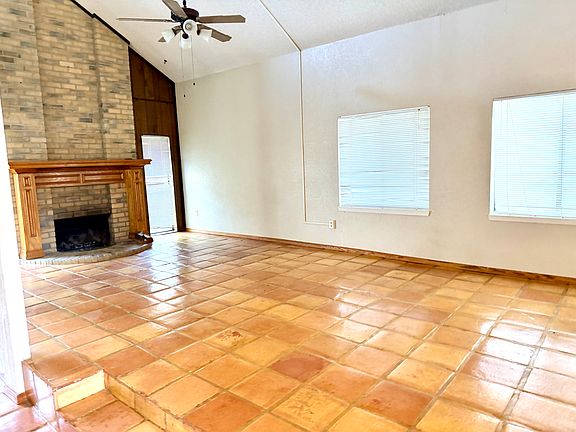 3rd image of 3309 Ivanhoe Ln