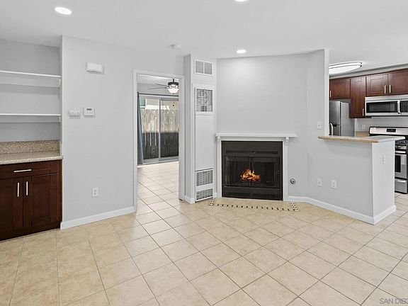 4th image of 3625 43rd St APT 3