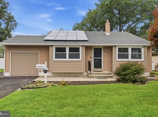 811 Arthur Ave, Bristol, PA 19007