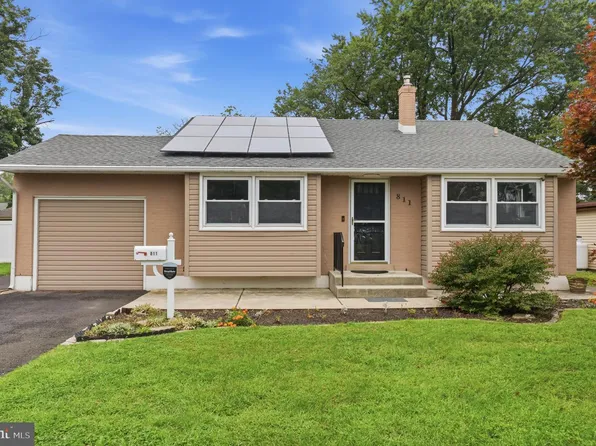 811 Arthur Ave, Bristol, PA 19007