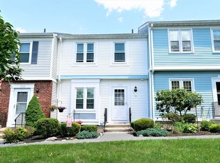 1106 Williamsburg Dr, Mahopac, NY 10541