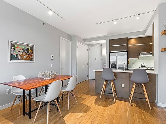 3rd image of 541 Washington Ave #604