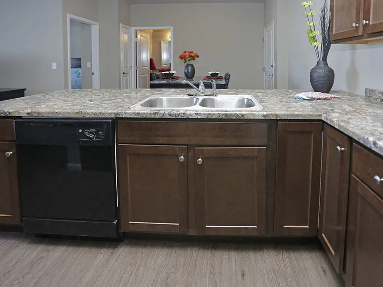 Brookledge Apartments — Photo 30