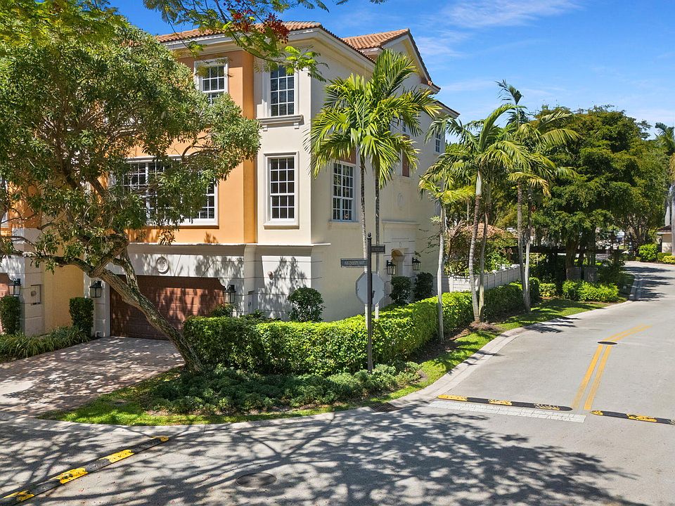 1st image of 5675 NE Trieste Way