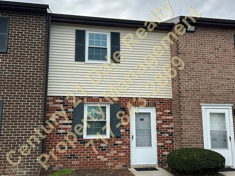 1759 Baron Dr — Photo 1