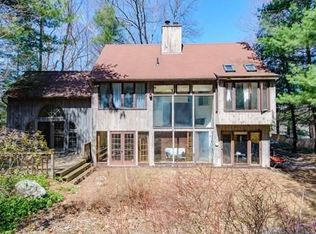 368 Chesterfield Rd, Northampton, MA 01062