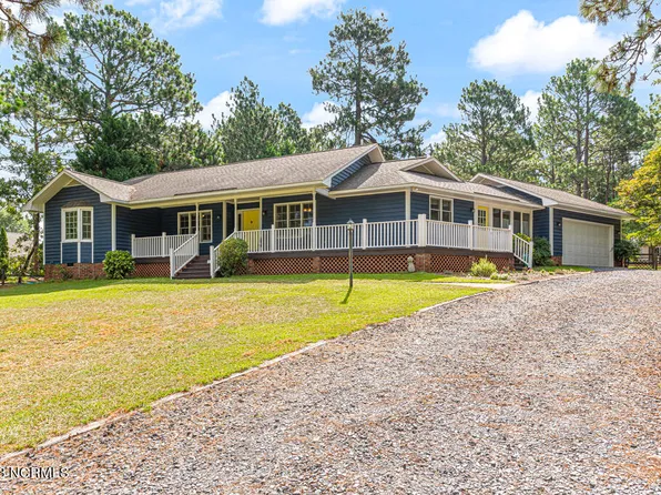 137 Overlook Drive, West End, NC 27376