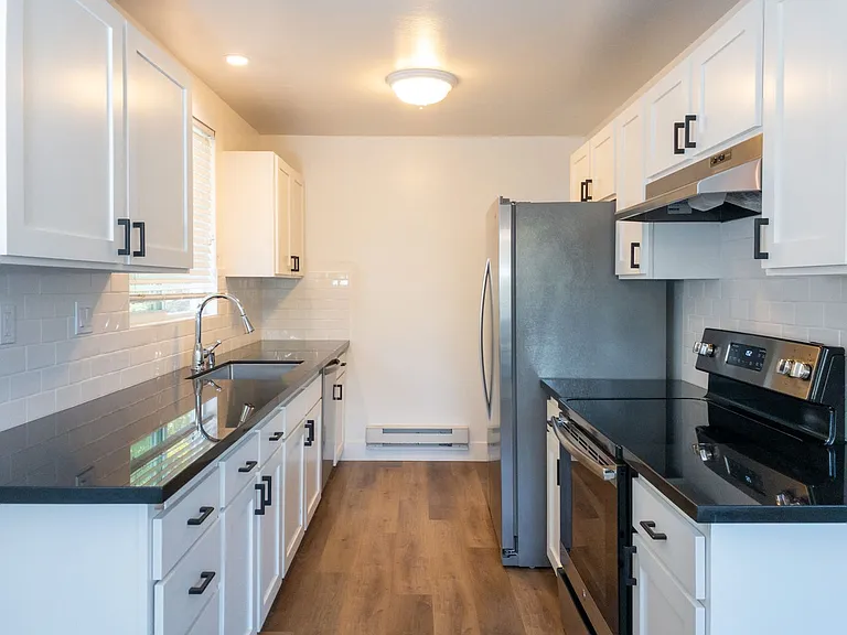 934 Sir Francis Drake Blvd #7 — Photo 2