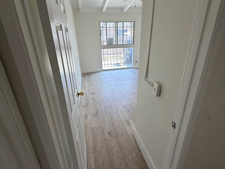 2612 W Century Blvd #1 — Photo 8