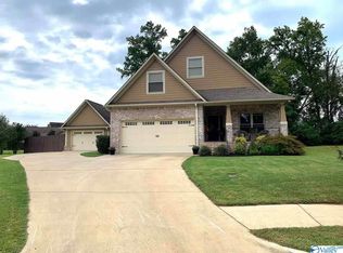 909 Box St, Athens, AL 35611