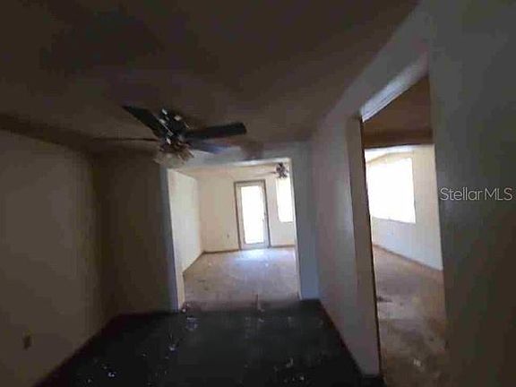 3rd image of 10914 QUEENS ROAD