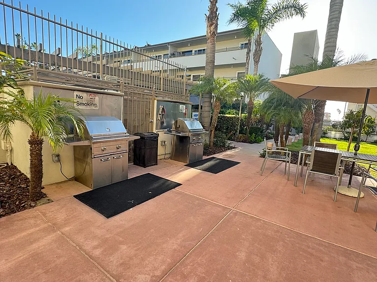 Laguna del Rey Apartments — Photo 27