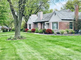 5 Country Aire Dr, Saint Louis, MO