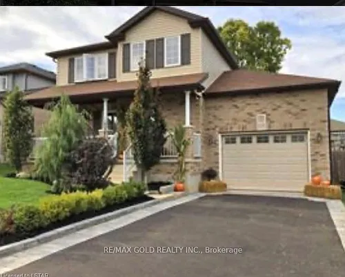65 Woodhatch Cres Photo 1