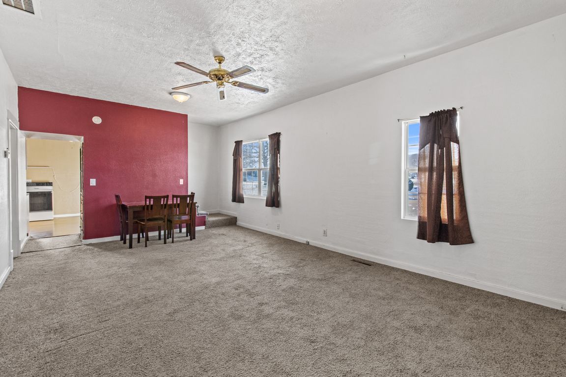 next background image